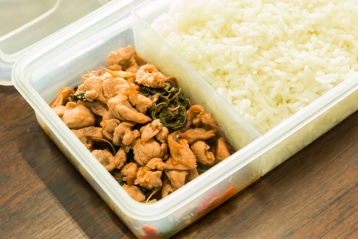 How To Remove Stains In Plastic Containers: Easy Fixes + Tips